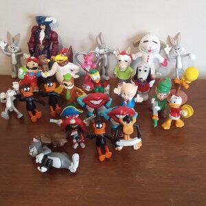 Lot of 27Assorted Action Figures